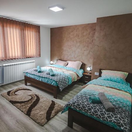 Kristal Apartmani Arandjelovac Exteriör bild