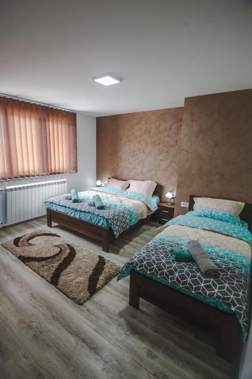 Kristal Apartmani Arandjelovac Exteriör bild
