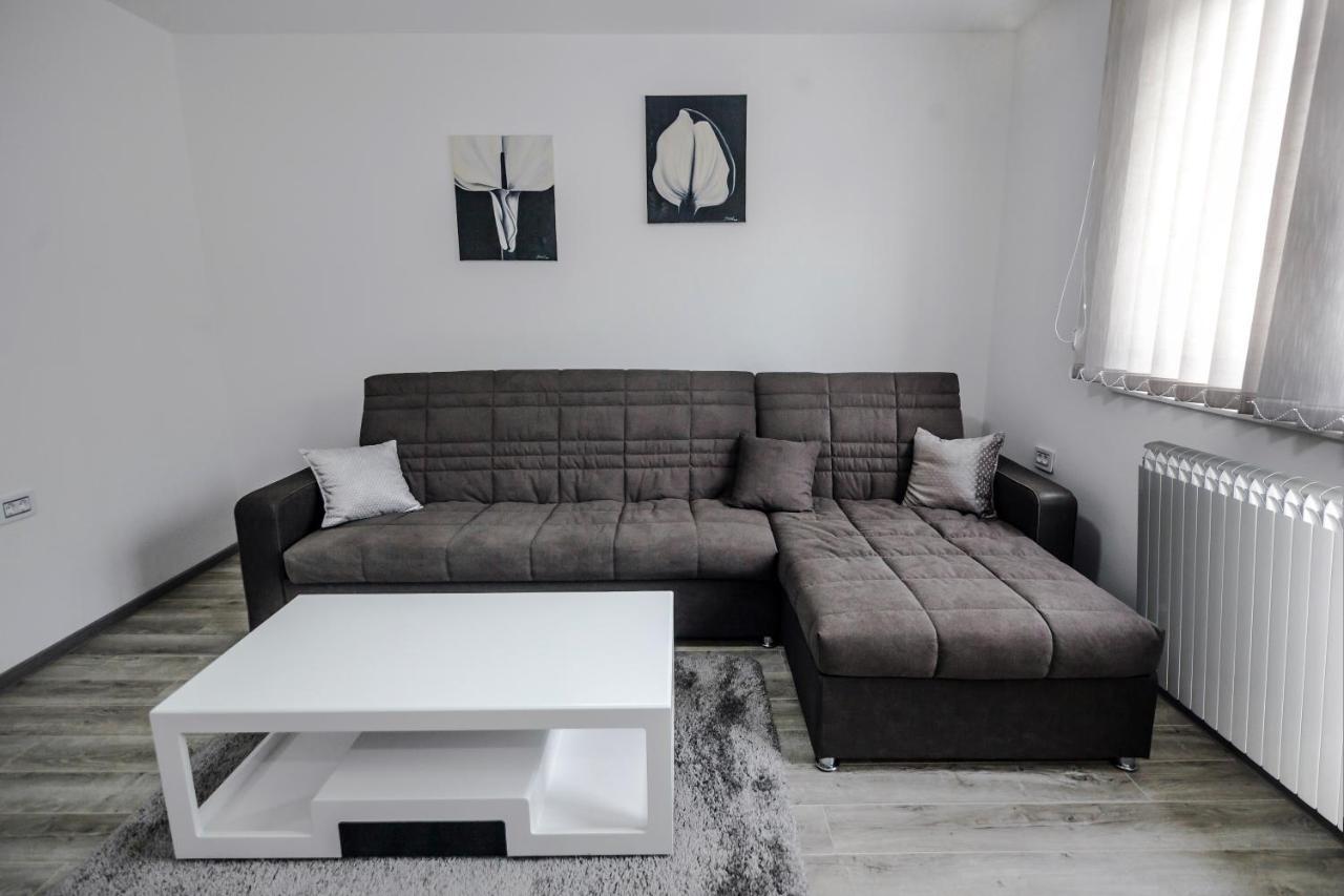 Kristal Apartmani Arandjelovac Exteriör bild